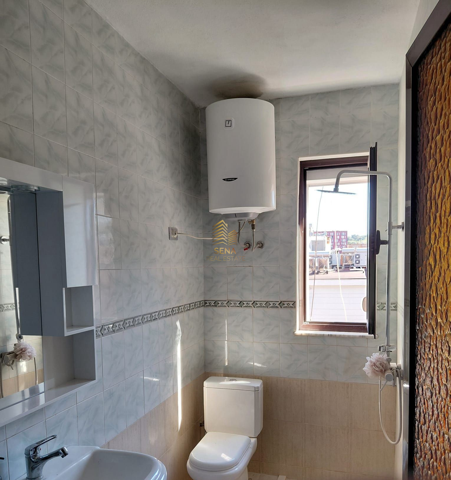 Qira, Apartament 2+1+Kuzhine e vecuar+blk, Prane Liceut – Rruga e Elbasanit, 65.000 Leke/muaj