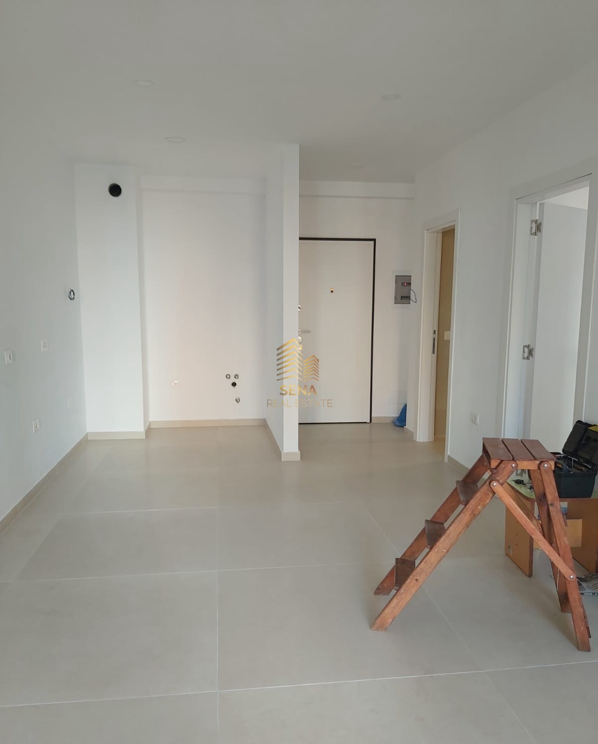 Qira, Ambient Biznesi,1+1+blk,Kompleksi Zirkon – Rruga Kongresi i Manastirit,55,000Leke /muaj