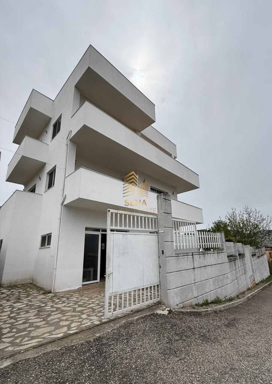 Qira, Vile 3 Kateshe, Liqeni Artificial, 3000 Euro/muaj Neto