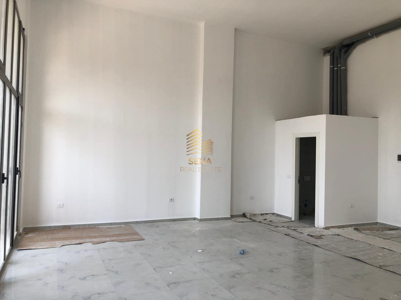 Shitet, Ambient Biznesi, Xhamllik – ish Profarma, 300,000 Euro