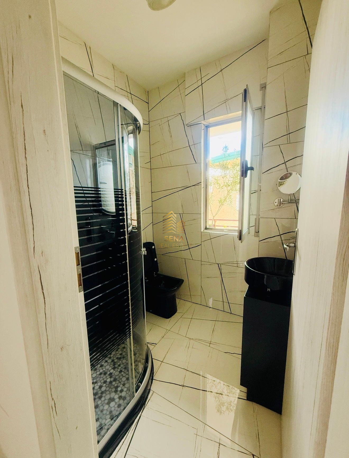 Qira, Apartament 2+1+3blk, Liqeni Thate, 1200 Euro/Muaj